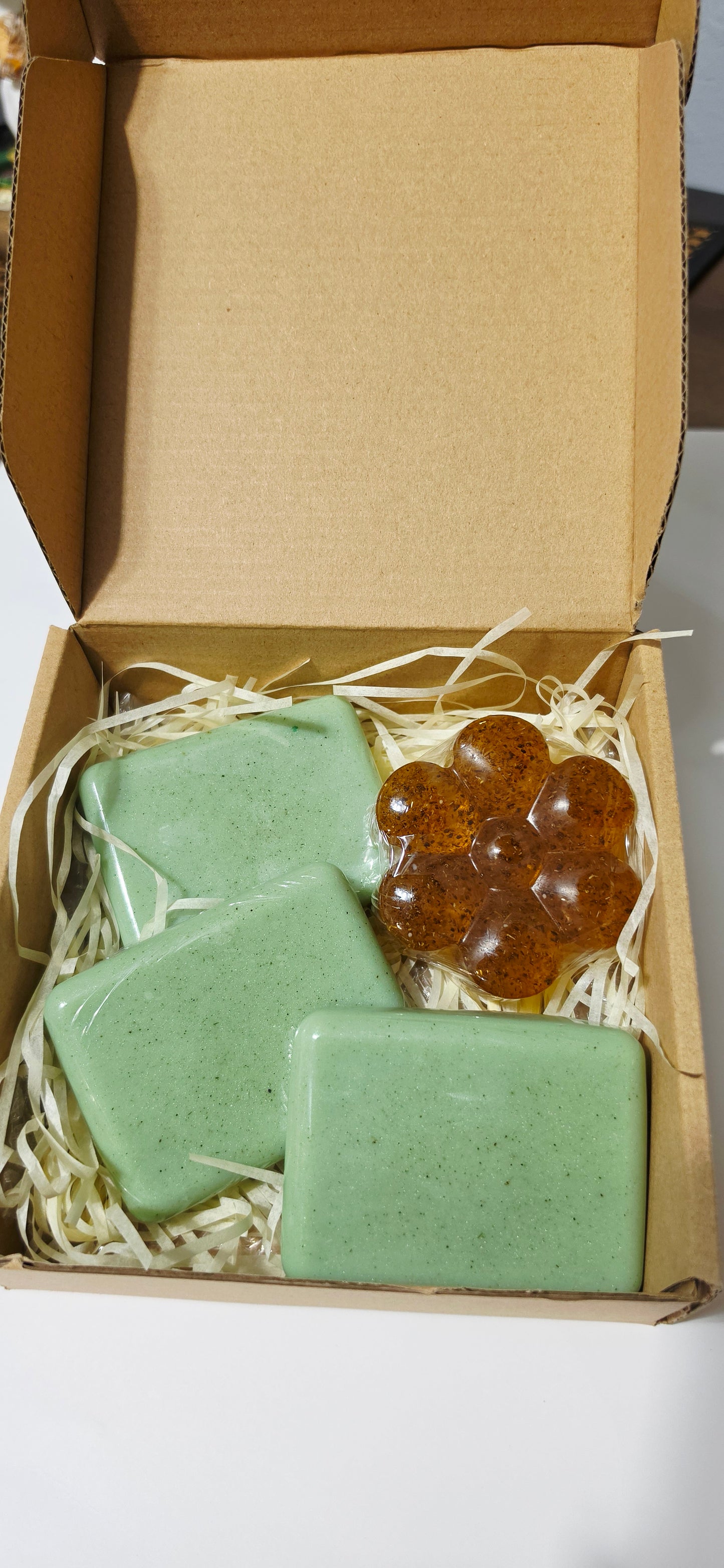 SATIN SHAVING. Shea Butter, Argan & Aloe-Handmade. (3 Aloe + 1 Chammomile Honey)